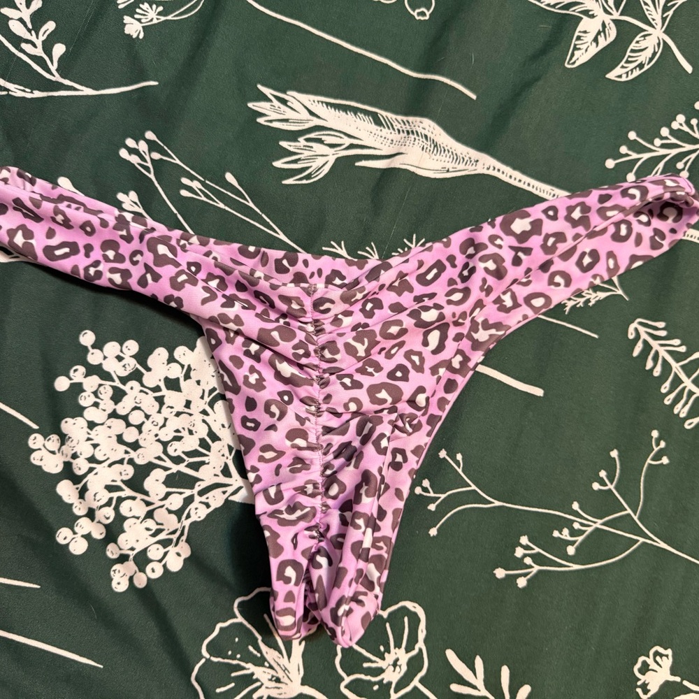 Moana Bikini in Pink Leopard Print